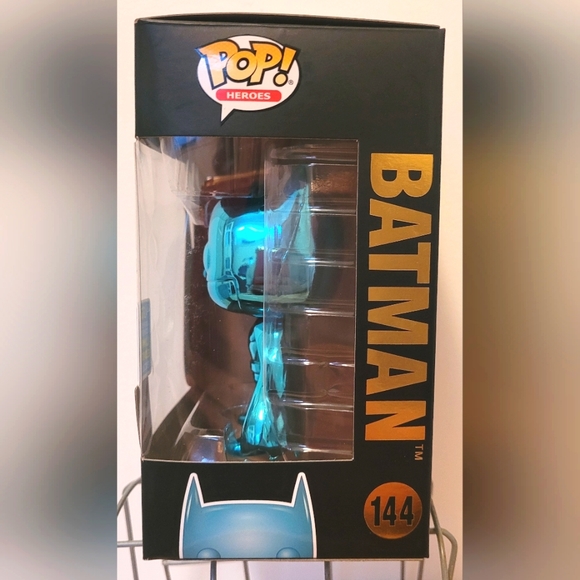 New Funko Pop! Teal Chrome Batman #144 - Picture 5 of 7